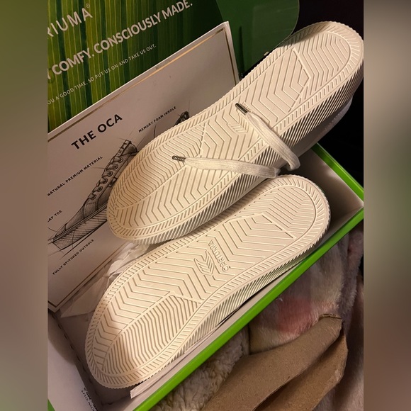 NEW Cariuma Oca Low Top Skate Sneaker Casual Shoes Lace Up Canvas White W 9.5 - Picture 4 of 5